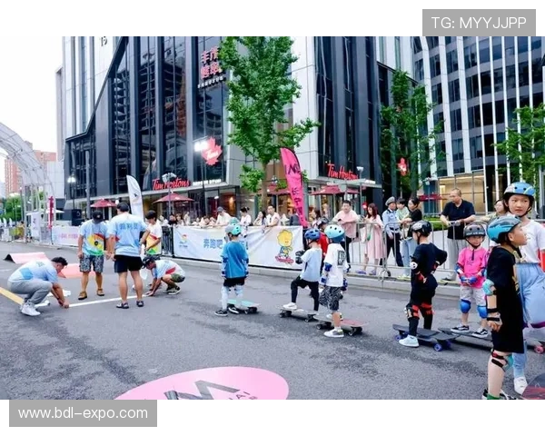 极限运动世界杯回顾上海滑板队默契配合展现团队实力 极限运动世界杯回顾上海滑板队默契配合展现团队实力