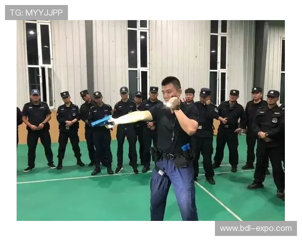 深圳网球队战术创新引发热议助力球队迈向新高峰 深圳网球队战术创新引发热议助力球队迈向新高峰