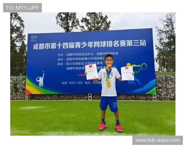 深度分析成都网球队整体压制打法的战术特点与优势 深度分析成都网球队整体压制打法的战术特点与优势