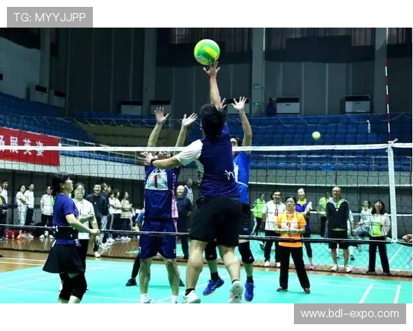 重庆排球队选拔赛特别报道：拼搏与梦想交织的奋斗历程