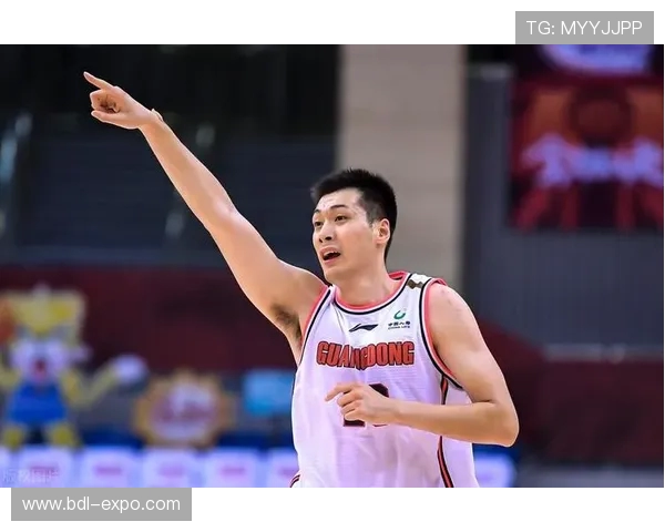 任骏飞在篮球赛场上的精彩表现与职业生涯发展分析 任骏飞在篮球赛场上的精彩表现与职业生涯发展分析