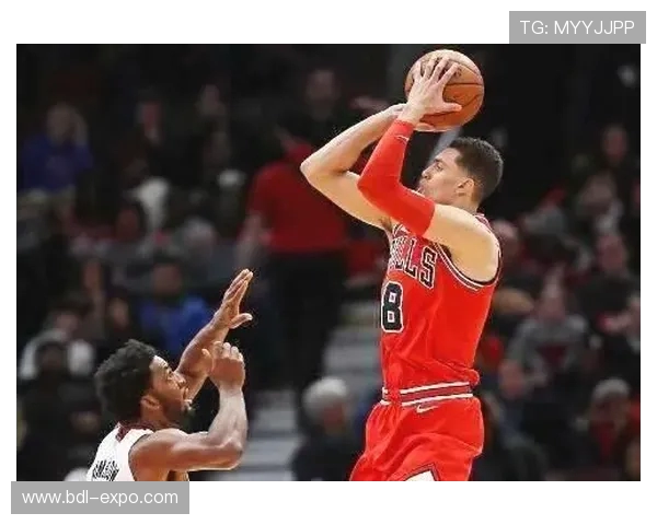 扎克拉文的篮球之路:从天赋少年到NBA全明星的蜕变与奋斗 扎克拉文的篮球之路:从天赋少年到NBA全明星的蜕变与奋斗