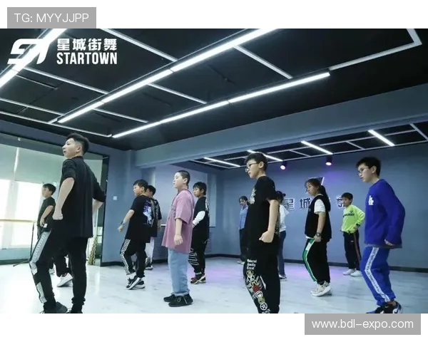 科学街舞训练法揭秘:提升舞技与身体素质的有效策略与方法